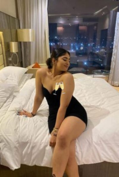 9990611130 Find & Book Russian Call Girls In Anand Vihar